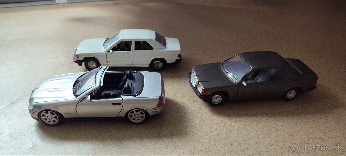 Mercedes Benz 1/24 - 2