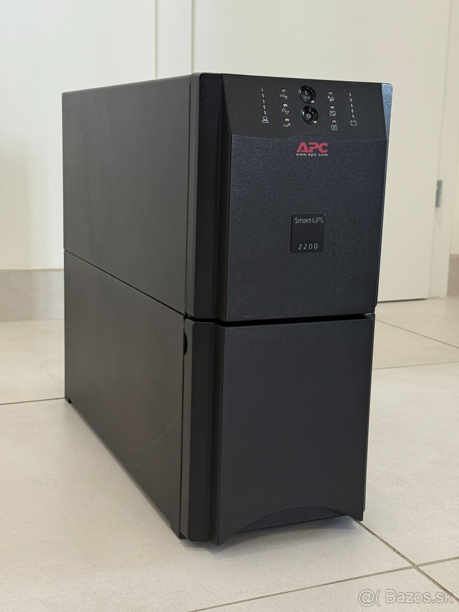 APC Smart-UPS 2200VA + Network Management Card - REZERVOVANÉ - 2