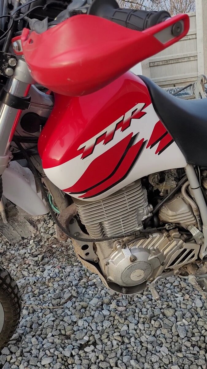 Yamaha ttr600