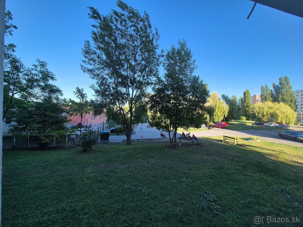 Predám 1 iz. byt, ul. Družstevná, Komárno - 2