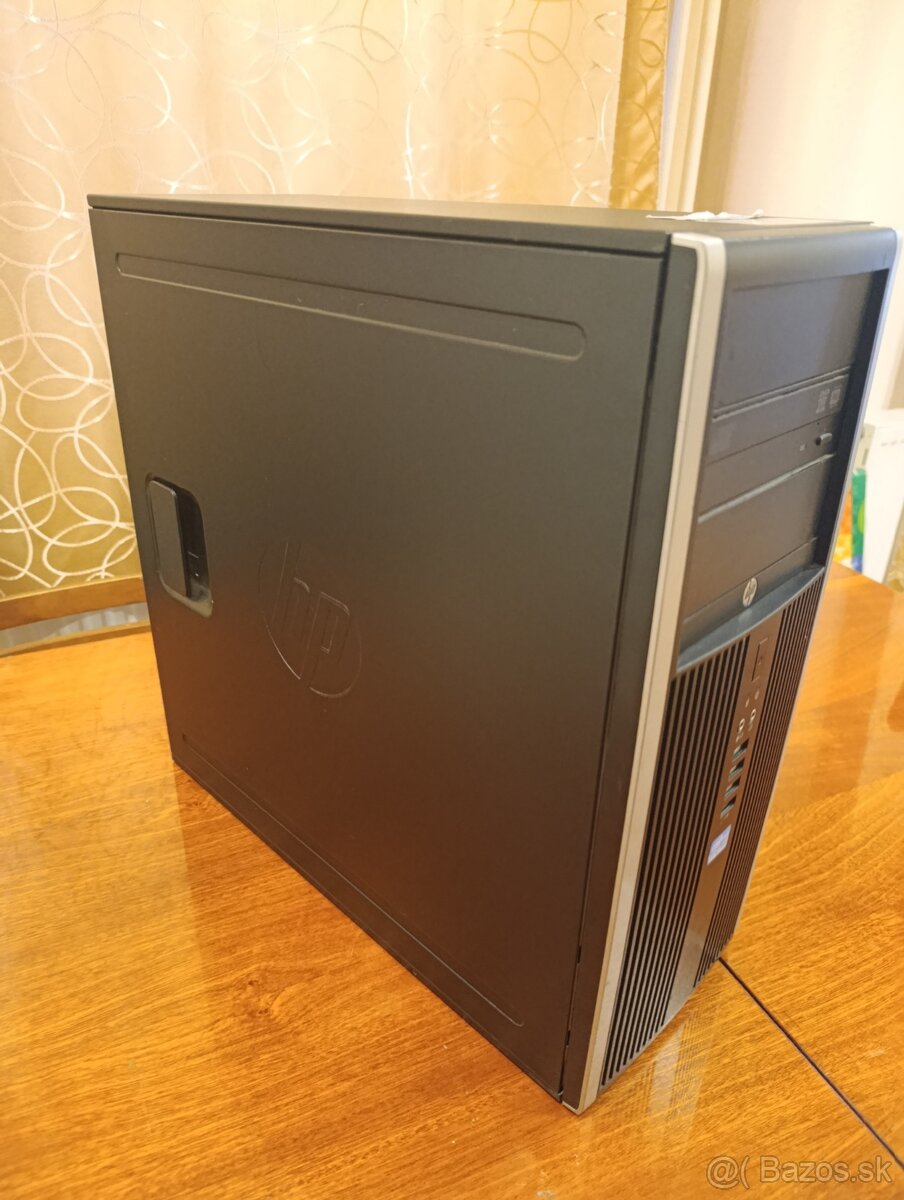 Starší HP počítač - 2