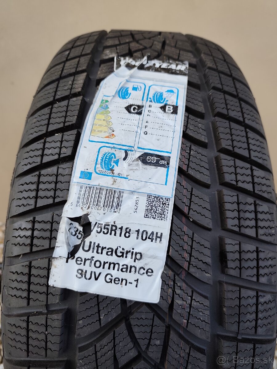 235/55R18 Goodyear ultragrip - 2