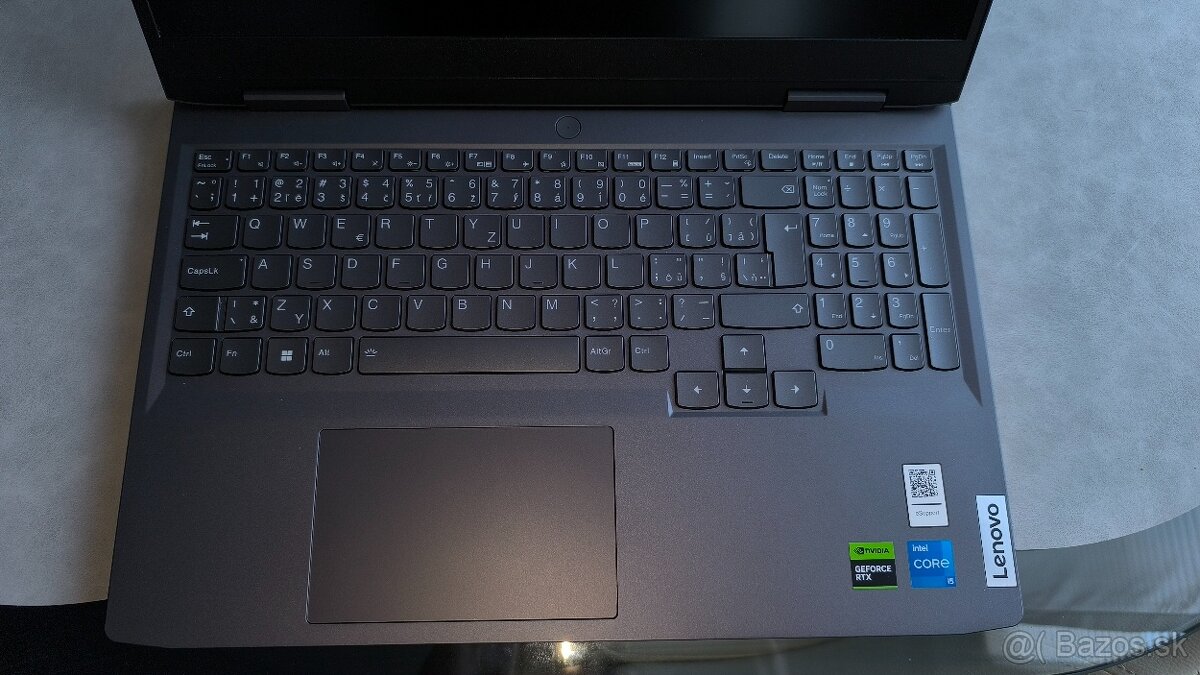 Lenovo LOQ 15IRH8 - 2