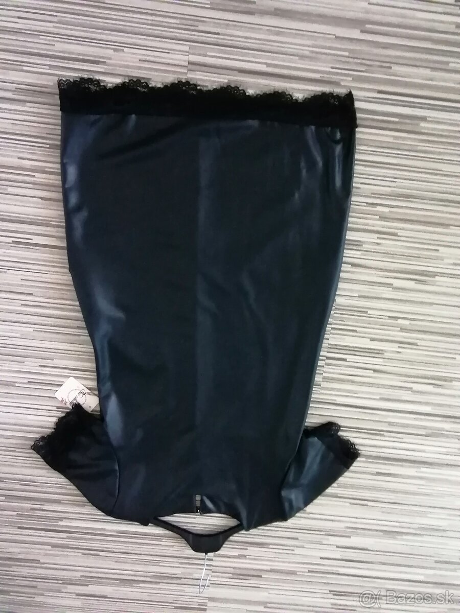 Koženkové šaty - 2