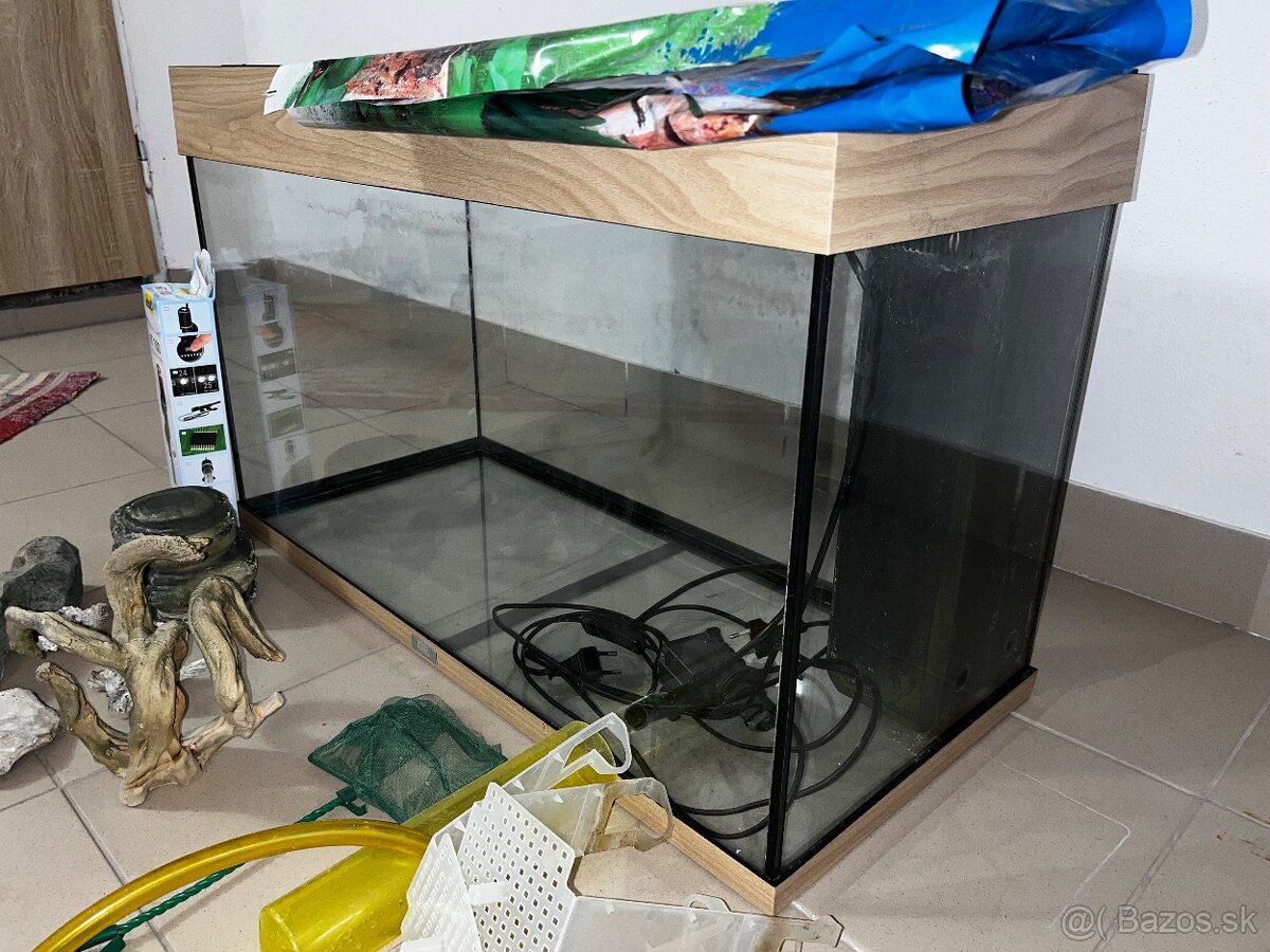 Predám akvárium - 2