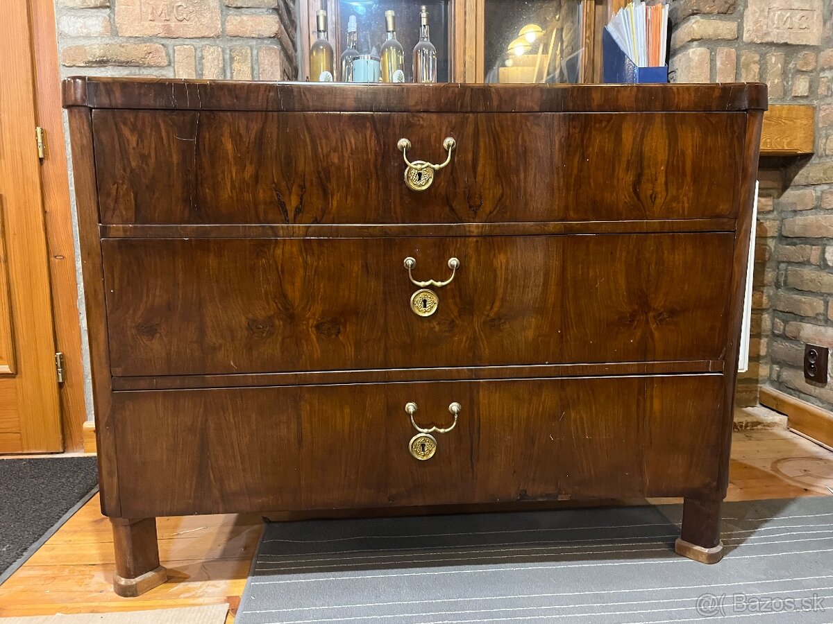 Starožitna komoda - 2