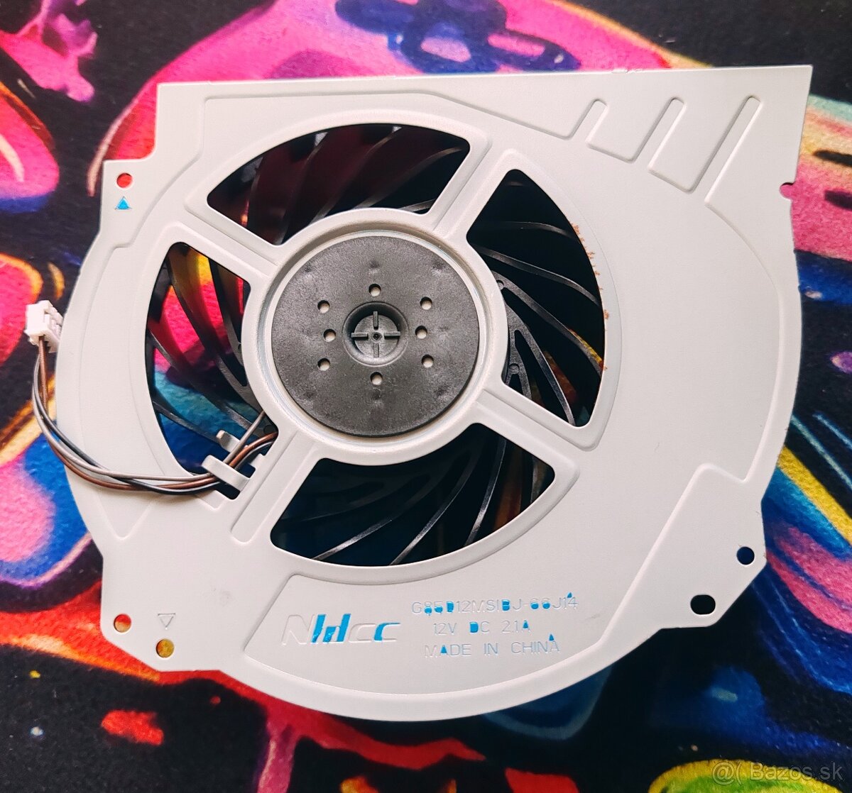 PS4 PRO - Chladiaci Vetrák - 2