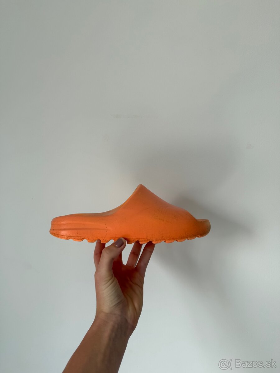 adidas yeezy slides - 2