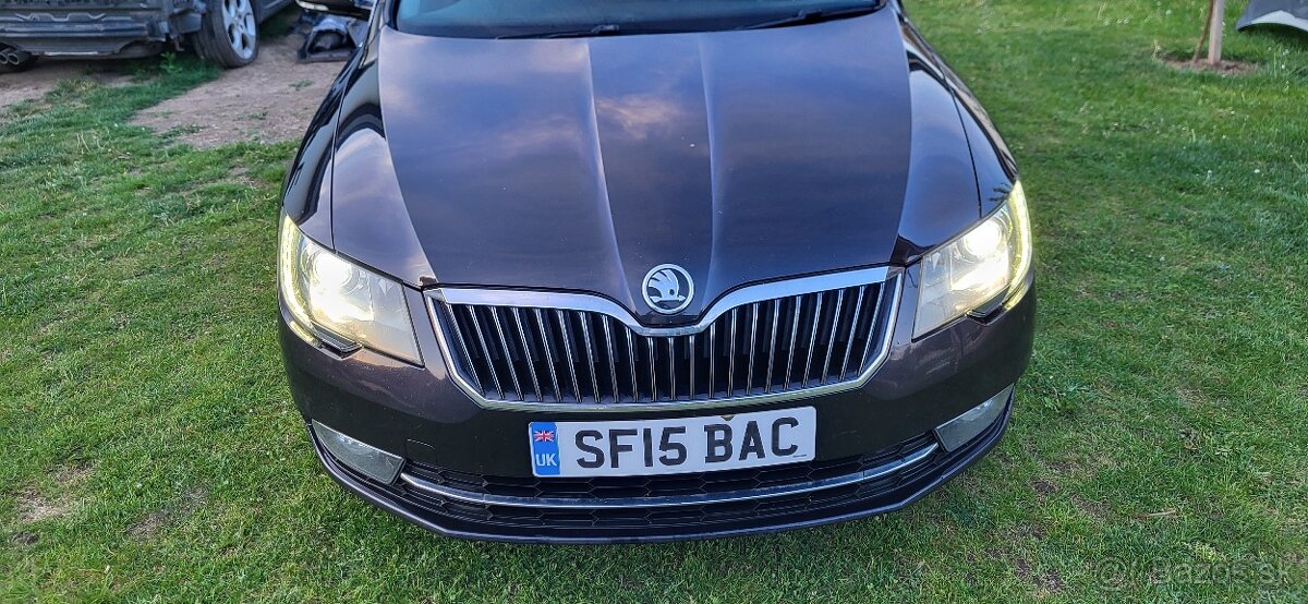 ŠKODA SUPERB COMBI FACELIFT 2.0 TDI DSG 2015 - 2
