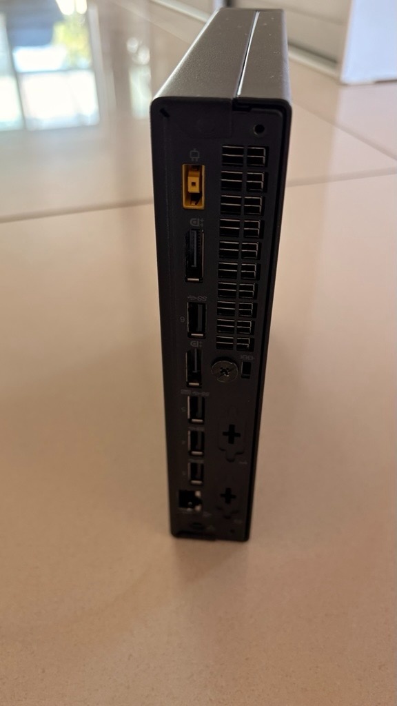 Lenovo m710q Tiny - 2