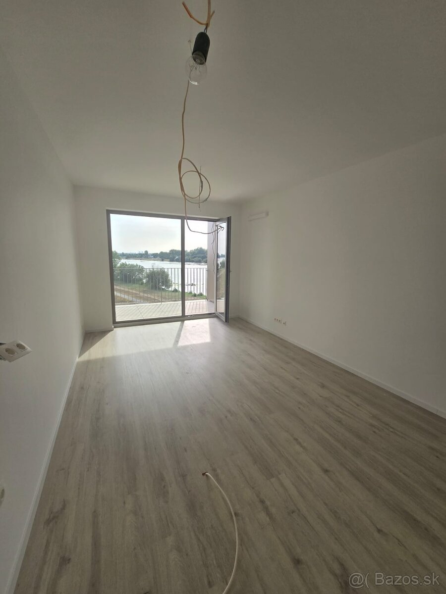 1-IZBOVÝ BYT (APARTMÁN) S VONKAJŠÍM BAZÉNOM - 2