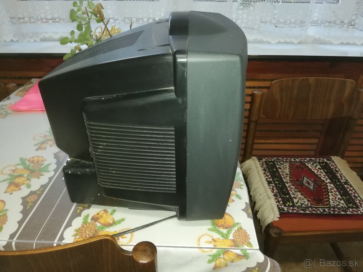 Prenosný farebný televízor Orava CTV 145 - 2