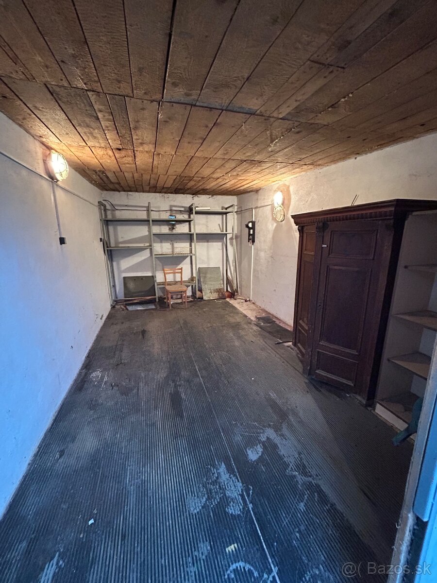 PREDAM GARAŽ DOHODA MOŽNA - 2