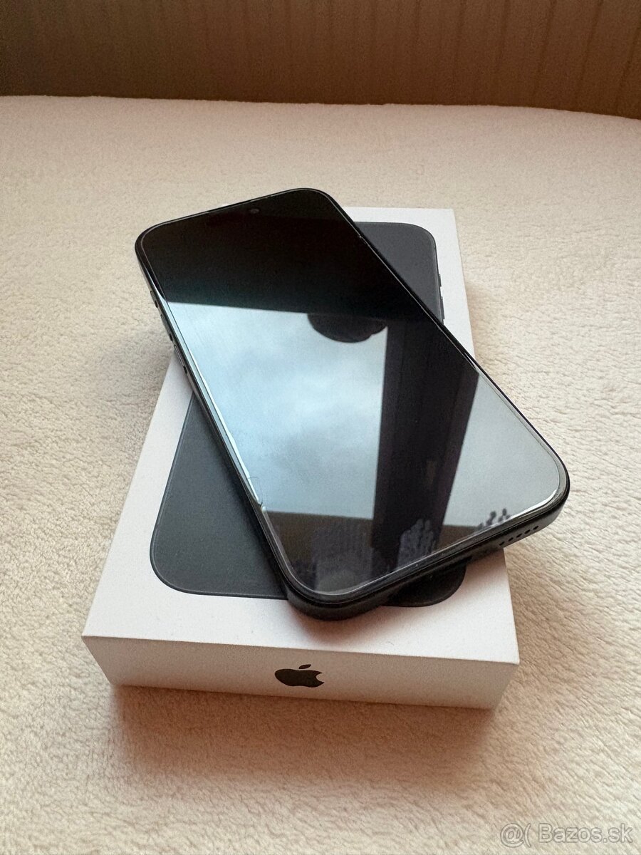 Apple iPhone 16 128GB - 92% batéria - 2