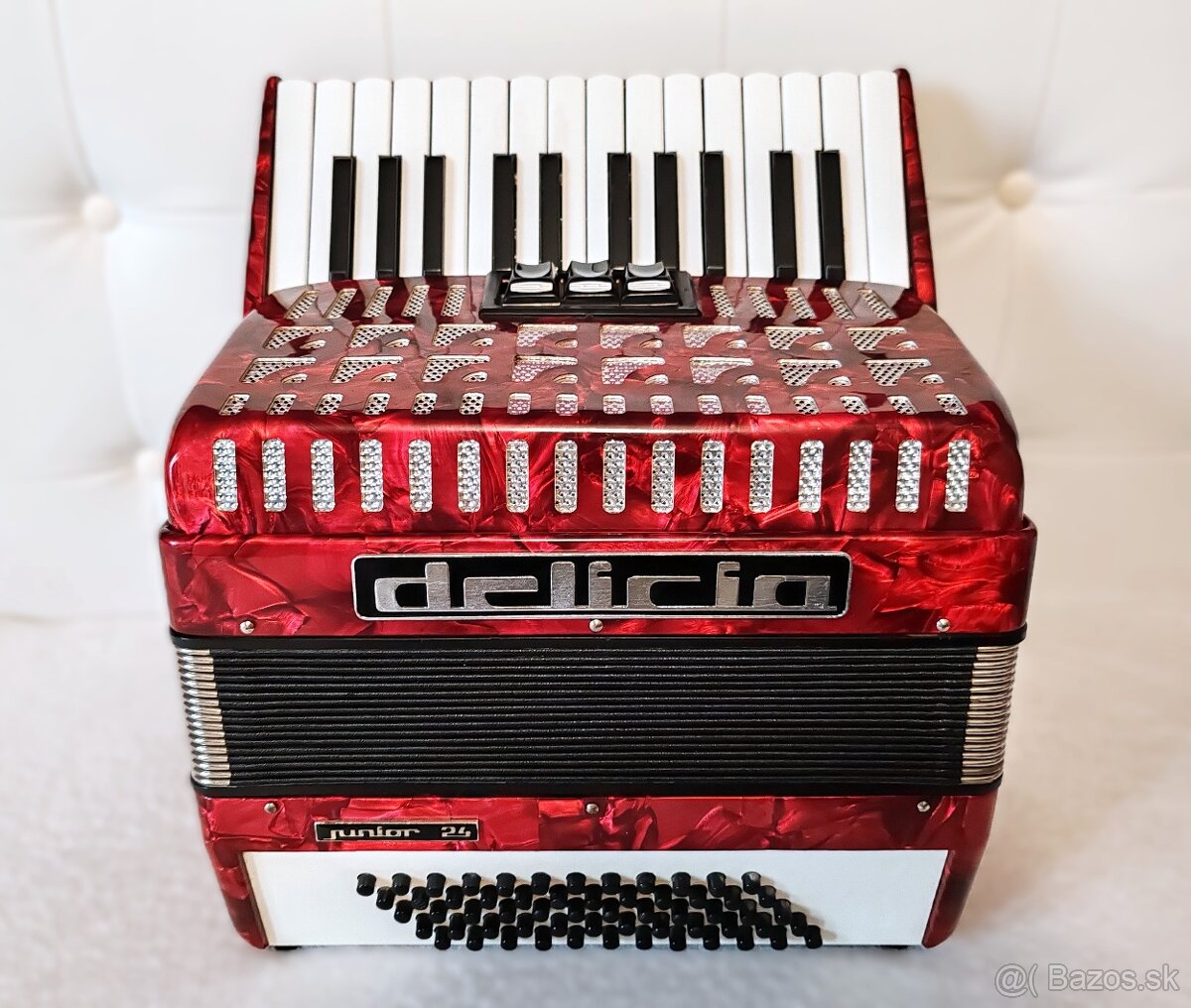 Predam akordeon Delicia Junior 60bas. - 2