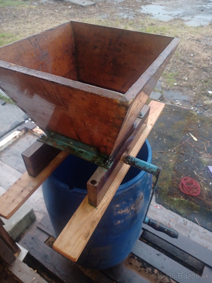 Mlynček na hrozno - 2