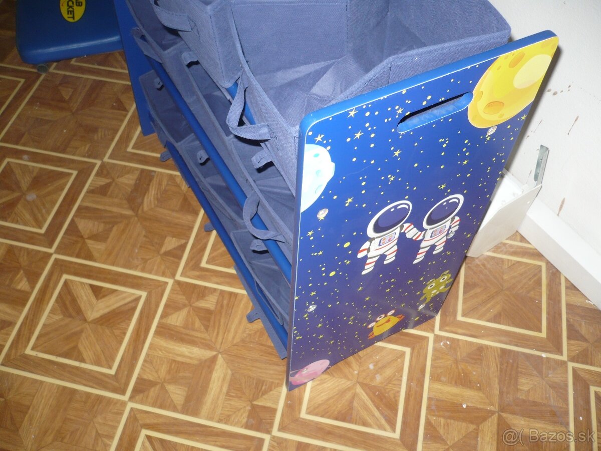 polica na hračky - 2