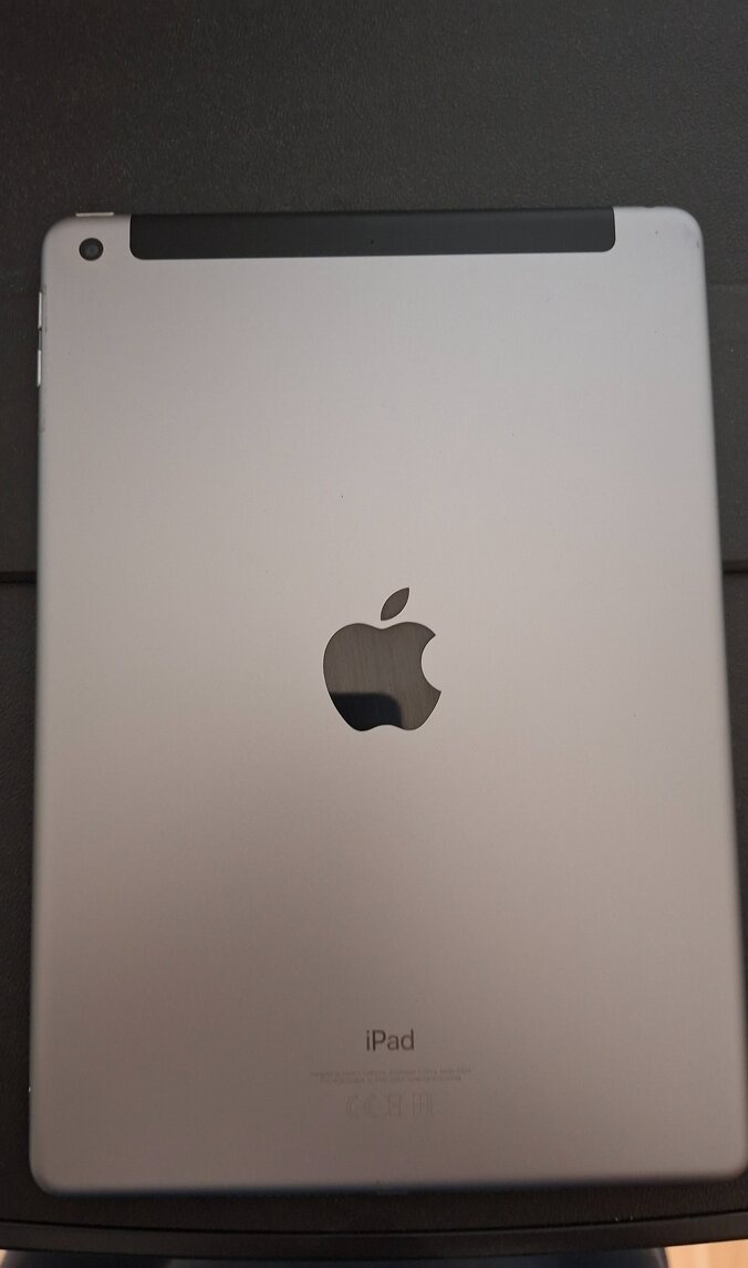 Tablet - iPAD 6. Generácia 32GB + SIM slot - 2