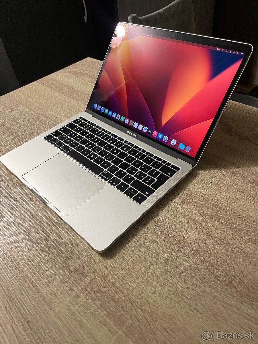 MacBook Pro 2017 / 13inch / 16GB/256GB TOP stav - 2