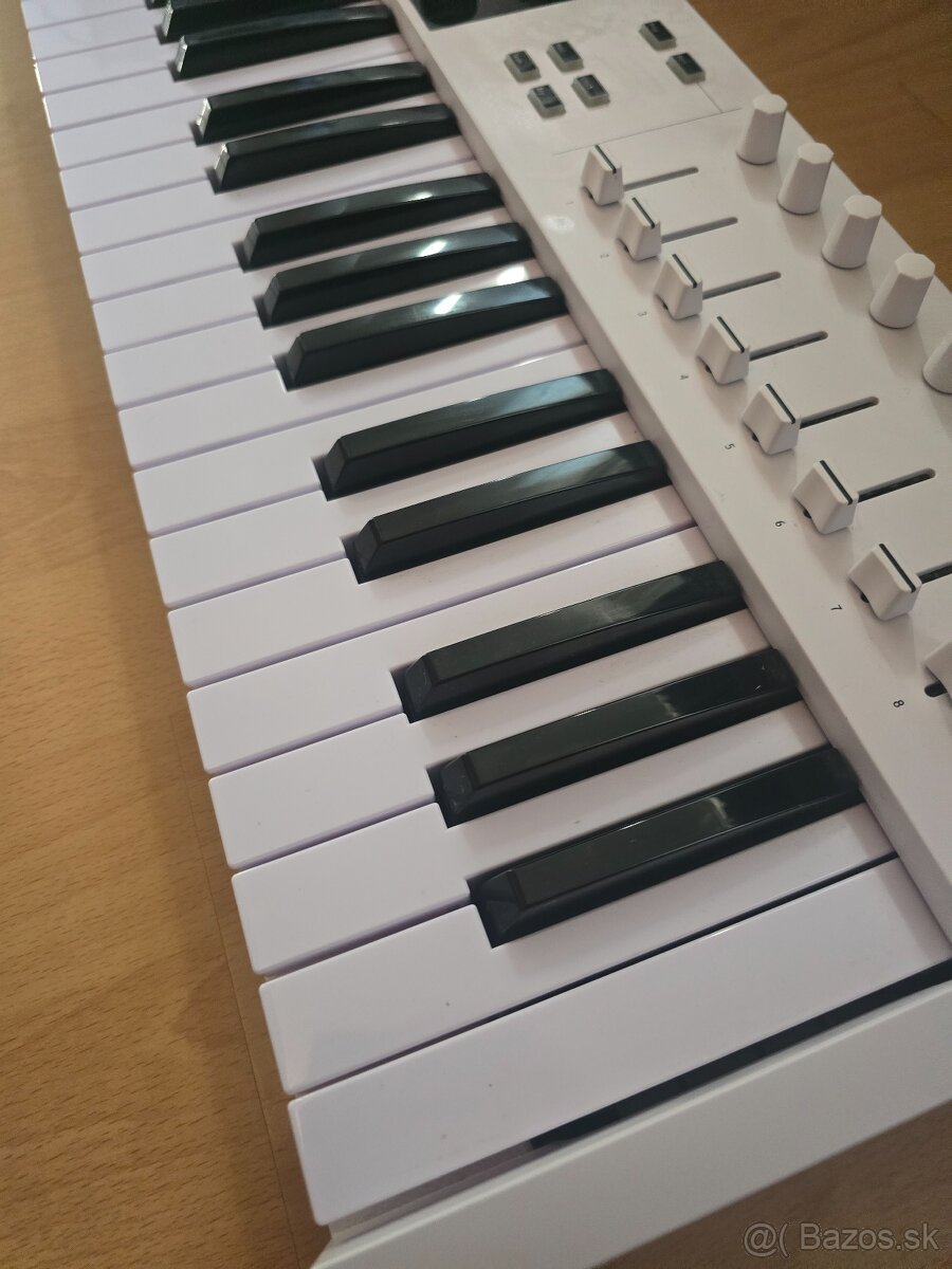 ARTURIA KEYLAB ESSENTIAL 49 MK3 - 2