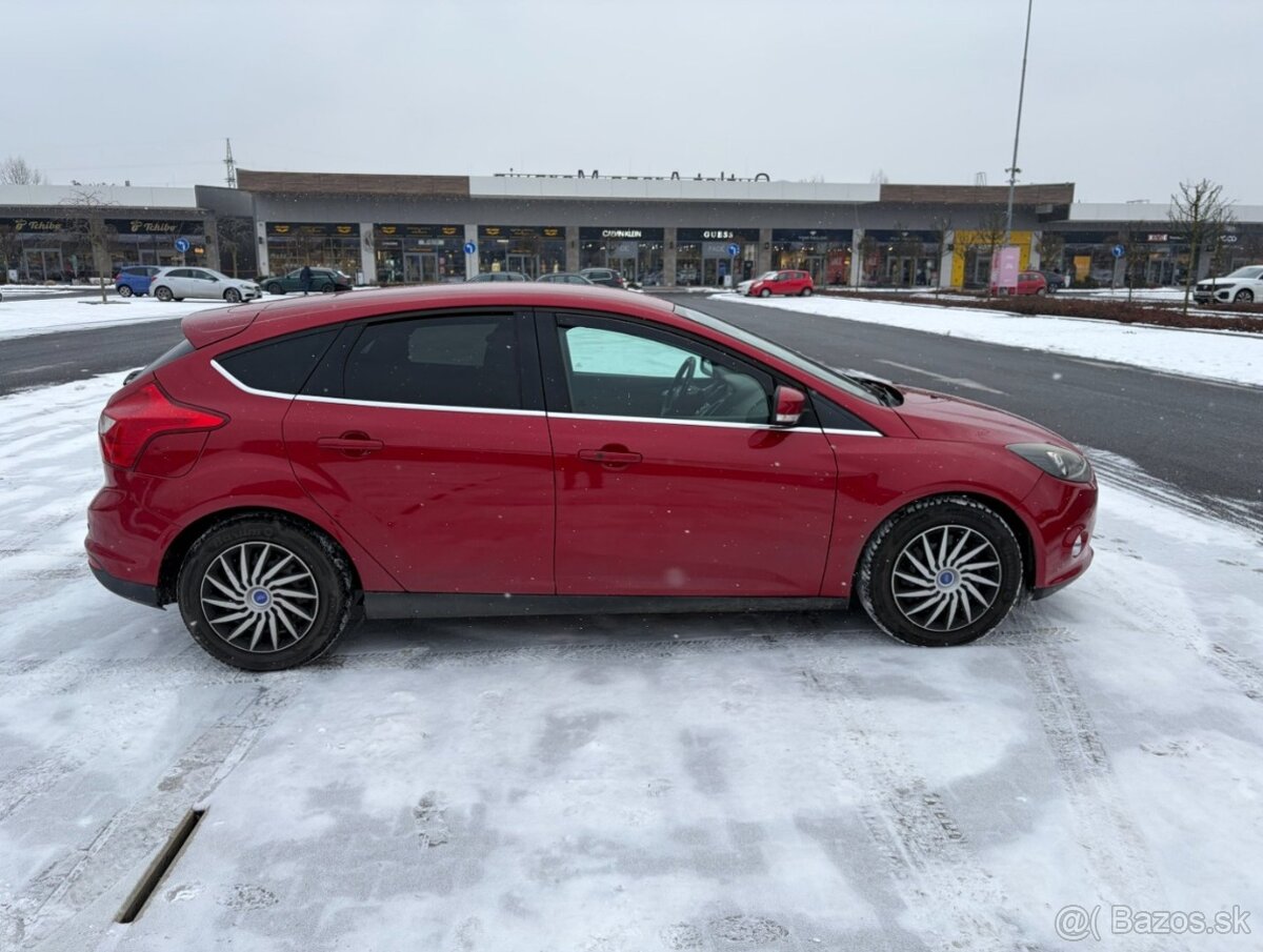 Ford Focus 1.6 EB 110kw TOP VÝBAVA - 2