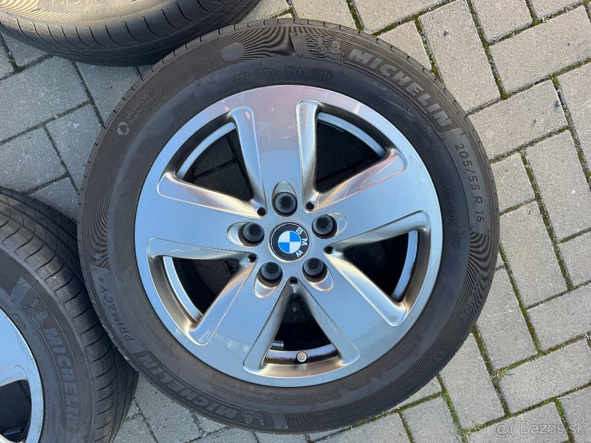 BMW 1 205/55R16 - 2
