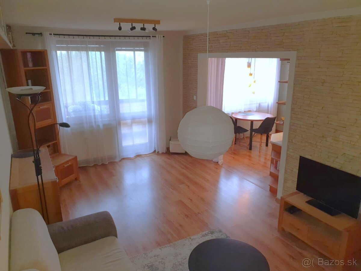 PRENÁJOM 4-izb. byt - Poprad, Partizánska Ulica - 2