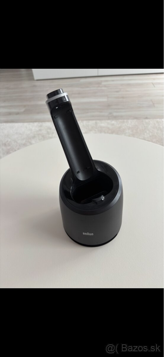 Čistiaca a nabíjacia stanica BRAUN - 2