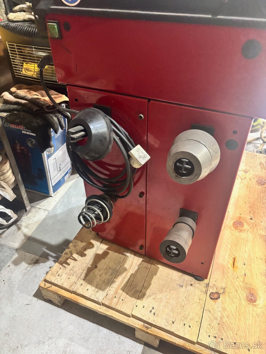 Vyvažovačka CORGHI em 7040 - 2