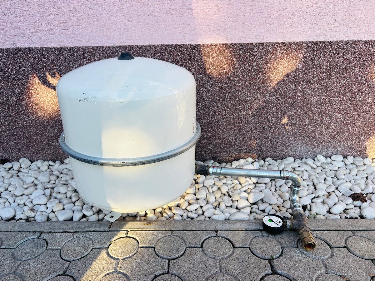 Expanzna nádoba Buderus Logafix 50/1,5 a 25/1,5 - 2