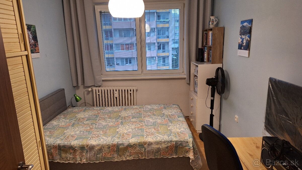 Širšiu posteľ s čelom - 2