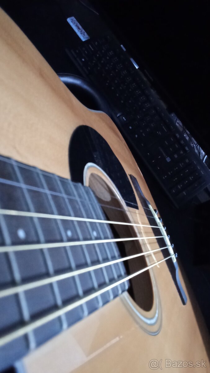 Fender dreadnought acoustic - 2