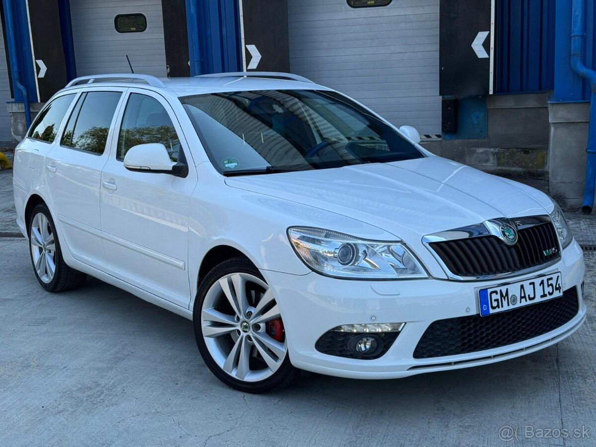 Skoda Octavia Combi 2.0TDI CR RS - 2