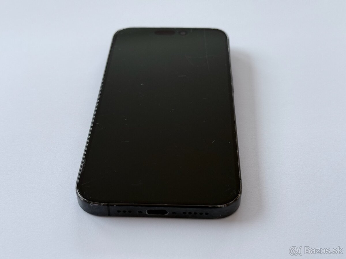 iPhone 15 Pro čierny - 256GB - 2