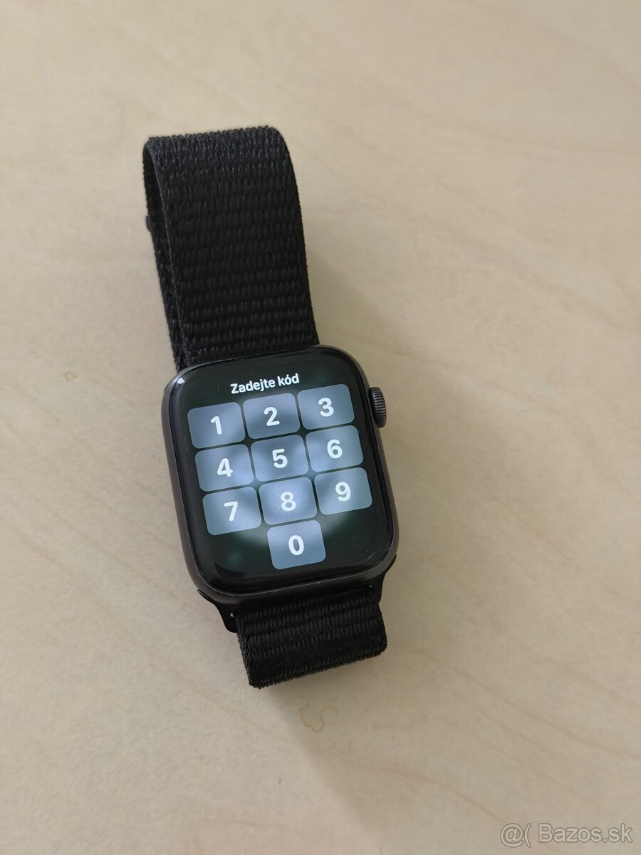 Apple Watch 4 44mm - 2