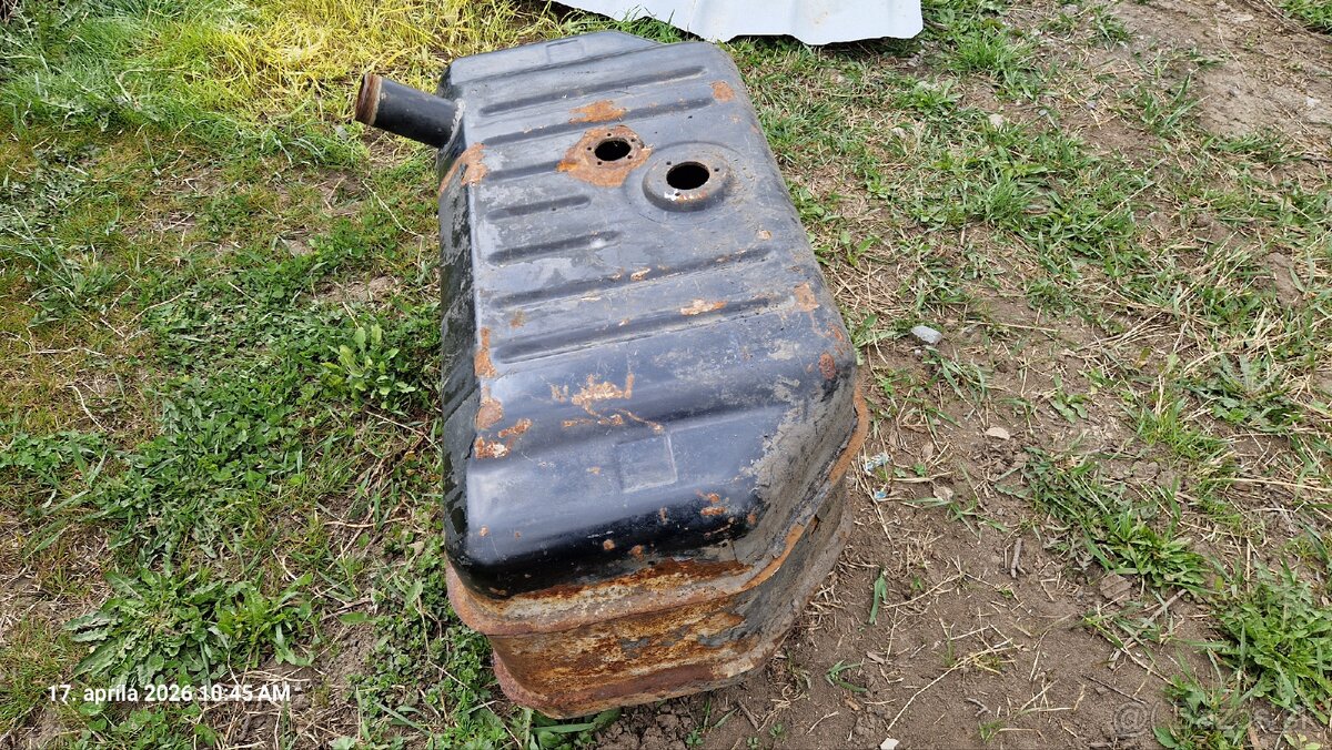 Palivová Nádrž 120L - 2