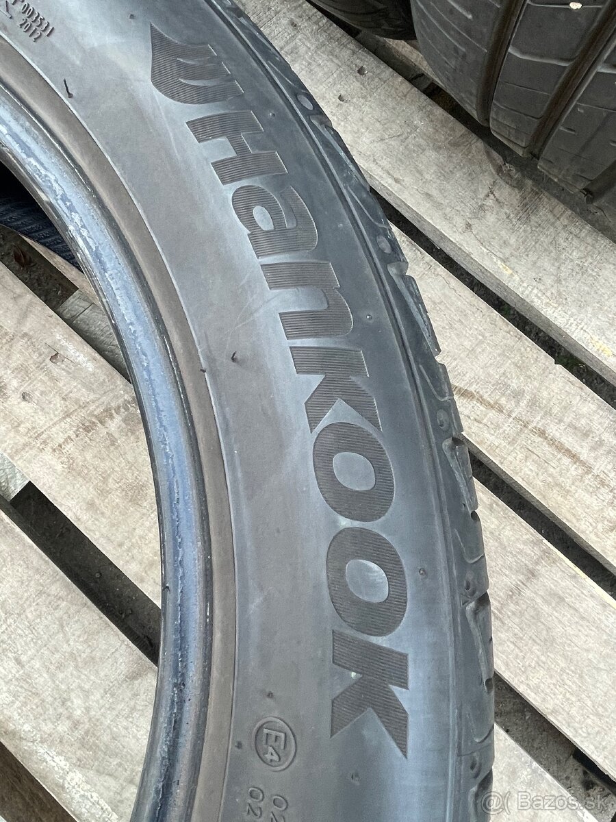 Hankook 235/50 R19 letné - 2