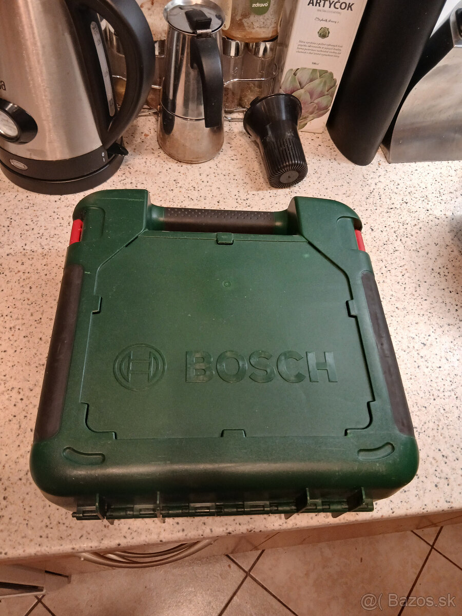 Predam kufor z BOSCH Uneo - 2