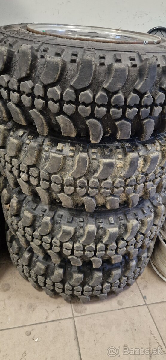 Disky + pneu T3 Suzuki Jimny/Samurai Lada Niva 5x139.7 - 2