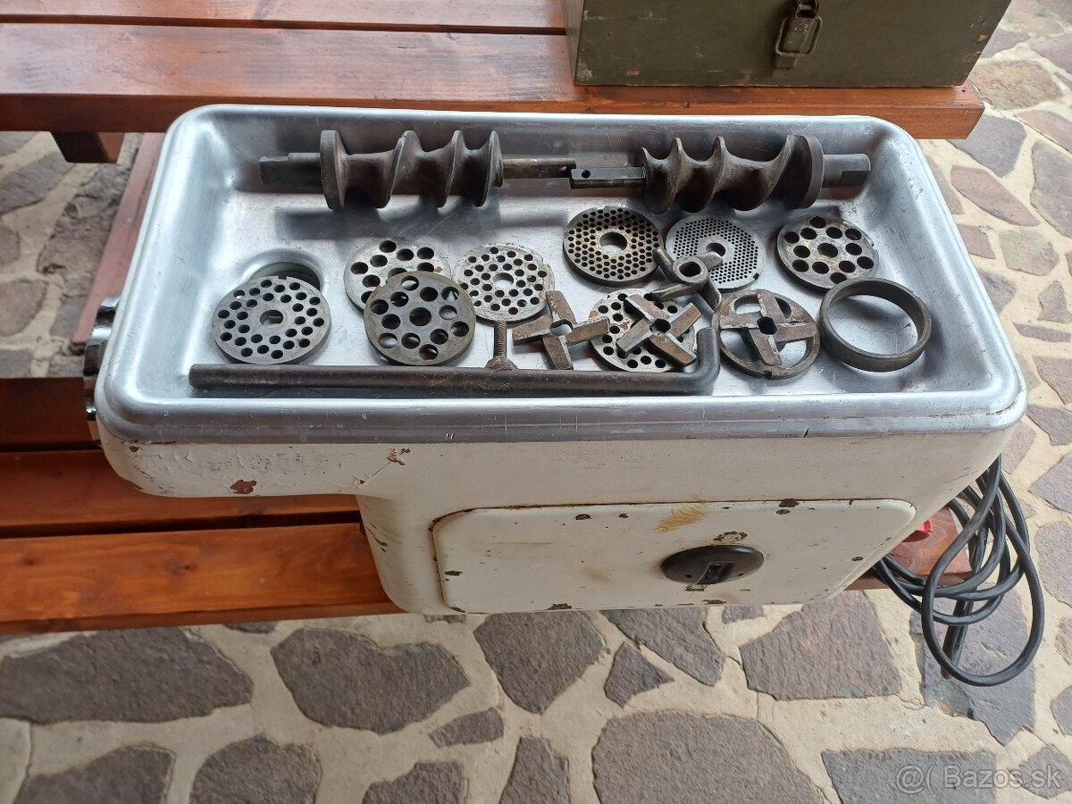 Elektrický mlynček na mäso - 2