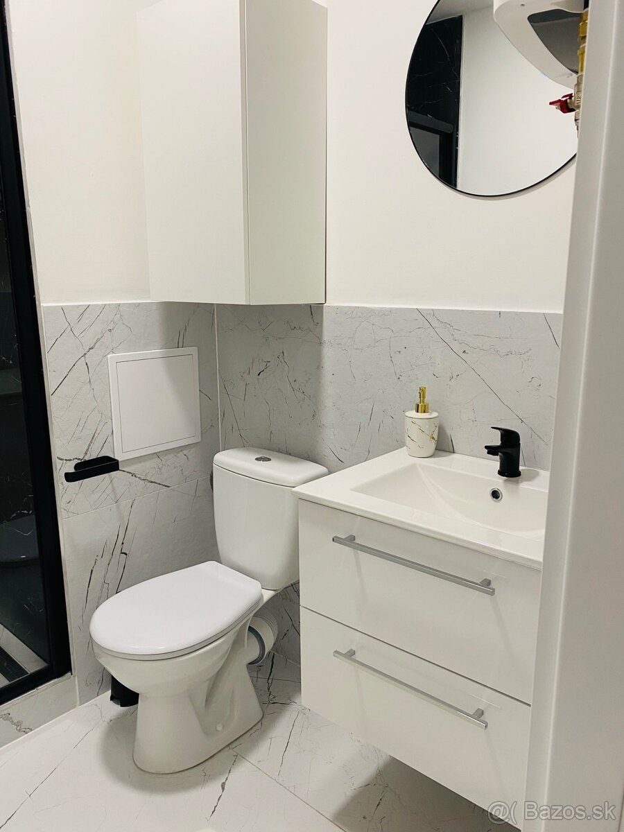 Na prenájom krásne rekonštruovaný 1 izbový byt v centre - 2