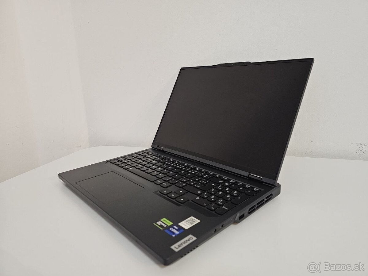 Lenovo Legion Pro 5 16IRX8 intel i9-13900HX, nVidia 4060 - 2