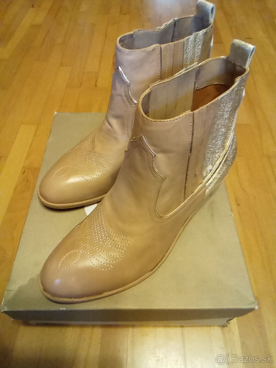 JD Julie Dee Celokožené Kotníkové Čižmičky Veľkosť 39 - 2