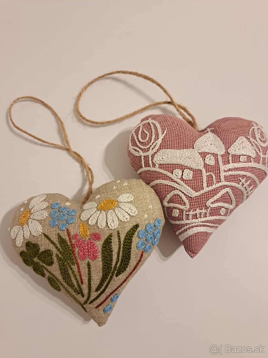 Srdiečka vyšívané krivou ihlou, 10x10cm, - 2