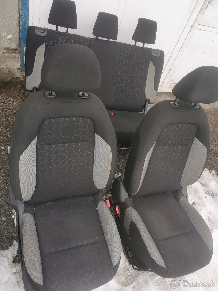 rozpredam citroen c3 picasso 1,4i 70kw - 2