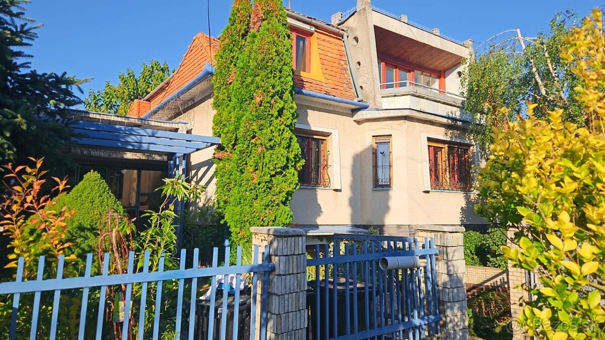 Rodinný dom - vila - 2