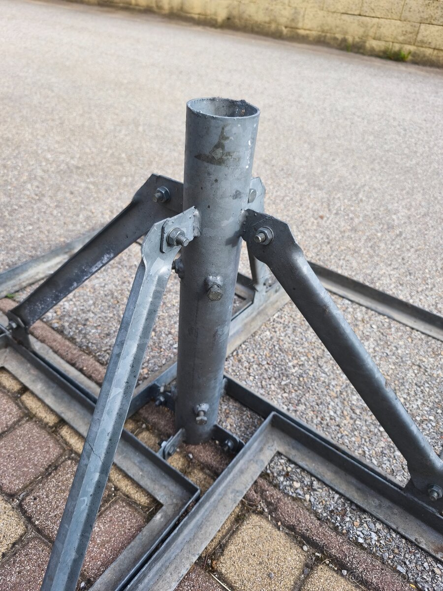 Stojan pre slnečník / parazol železný - 2