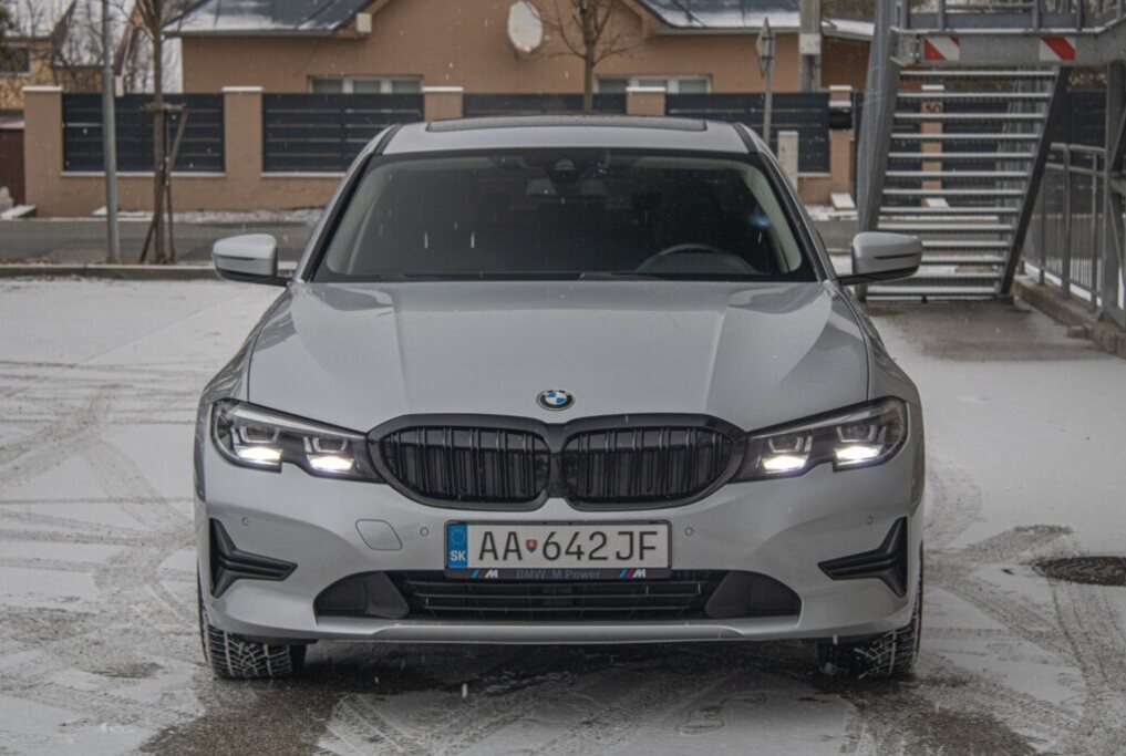 BMW Rad 3 320d Advantage A/T RWD - 2