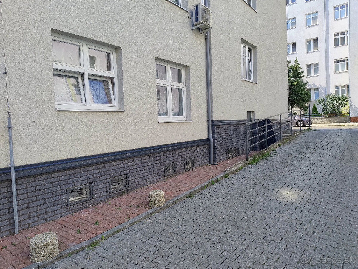 Predám 1 ½ izbový tehlový byt. - 2