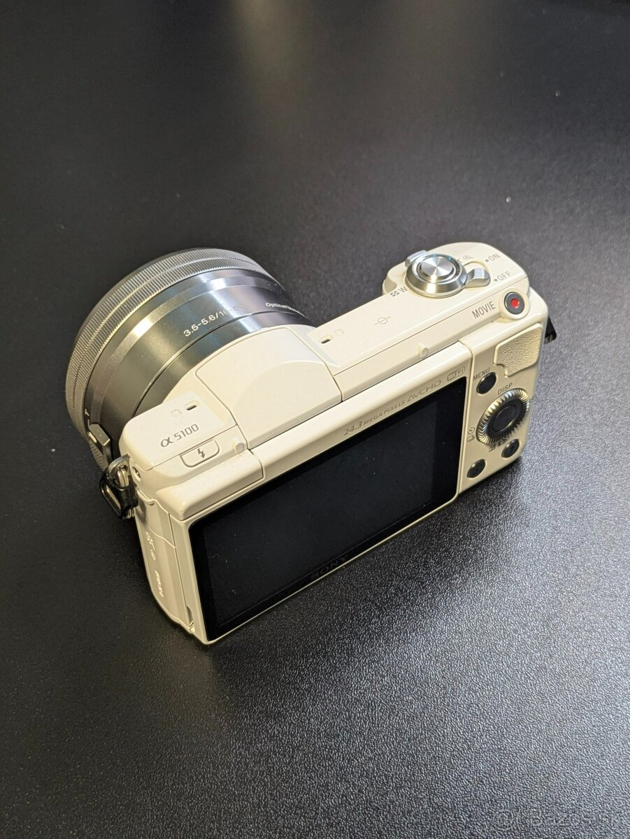 Sony A5100 + 16-50 mm - 2
